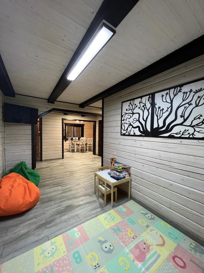 Modrychi Villa Family House Truskavets מראה חיצוני תמונה